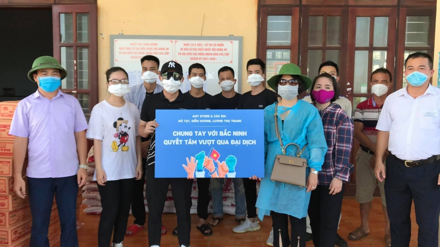 Việt Anh, Thu Trang... kêu gọi, ủng hộ Quỹ vaccine phòng Covid-19