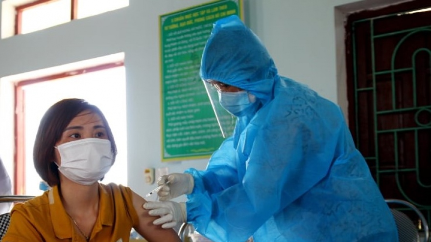 Bắc Giang chưa ghi nhận trường hợp phản ứng nặng sau tiêm vaccine COVID-19