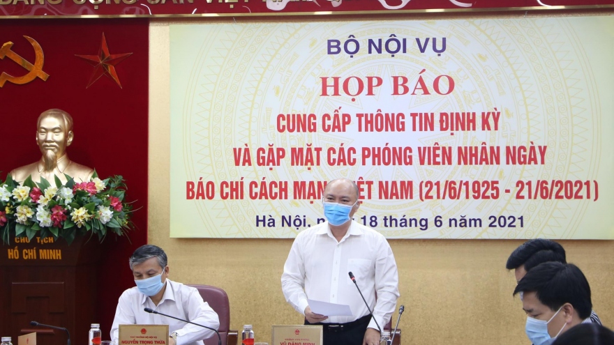 Bộ Nội vụ: Cắt giảm chứng chỉ giúp tiết kiệm rất lớn thời gian và tiền bạc