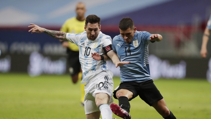 Messi ghi dấu ấn, Argentina đánh bại Uruguay