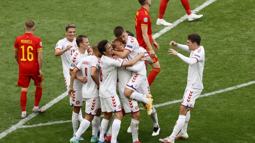 Đại thắng Xứ Wales 4-0, Đan Mạch là đội đầu tiên vào tứ kết EURO 2021