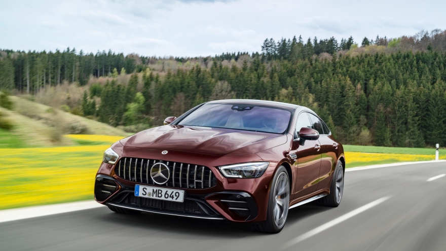 Khám phá nội - ngoại thất Mercedes-AMG GT 4 cửa 2022