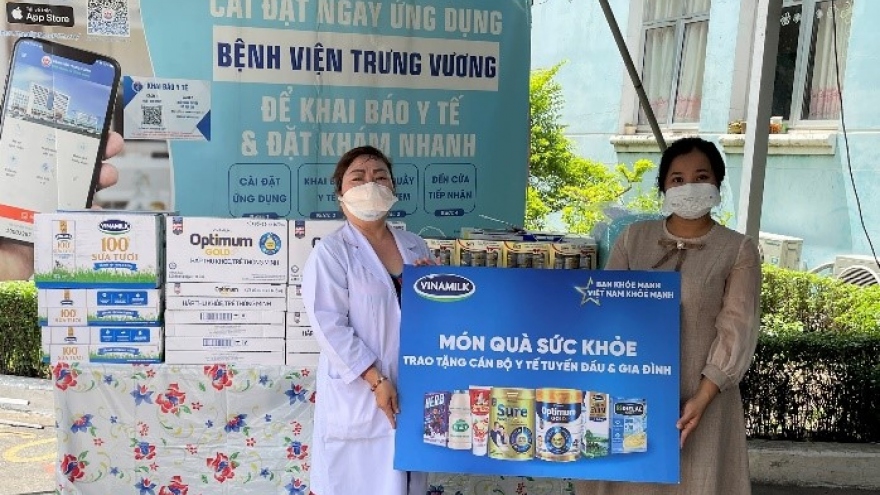 Món quà sức khỏe Vinamilk gửi đến Bệnh viện Trưng Vương TP.HCM