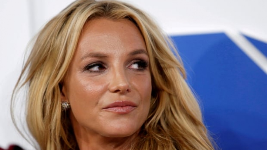 Britney Spears lên tiếng sau tuyên bố chấn động: "Xin lỗi vì đã giả vờ rằng tôi ổn"