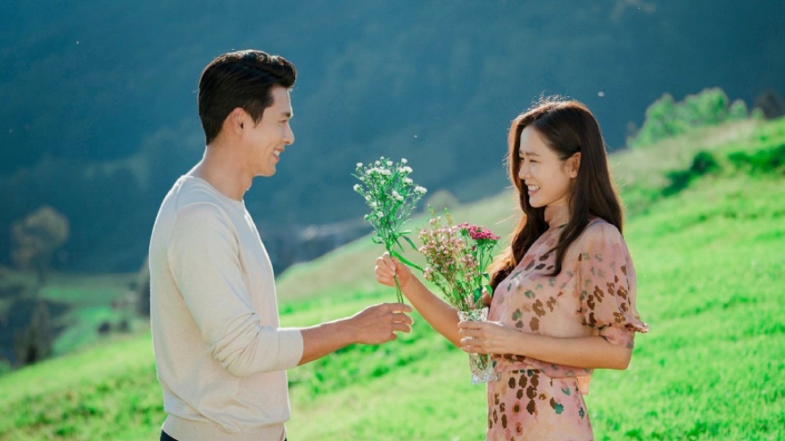 Rộ bằng chứng Hyun Bin và Son Ye Jin sắp về chung một nhà