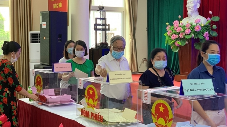 Sai phạm nghiêm trọng trong bầu cử, Hà Nội khai trừ Đảng 2 cán bộ xã 