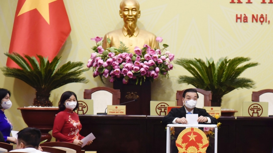 Top Hanoi leaders re-elected at municipal People’s Council meeting