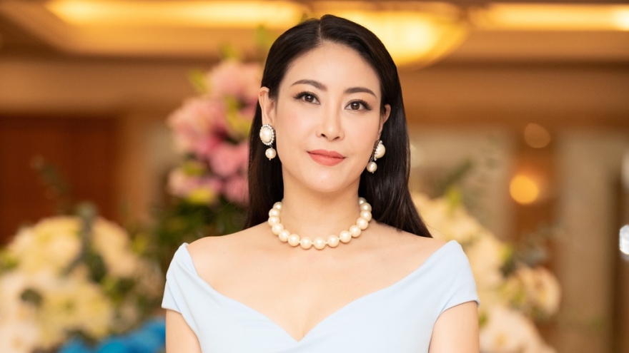 Chuyện showbiz: Hoa hậu Hà Kiều Anh hiếm hoi khoe ảnh chụp cùng bố