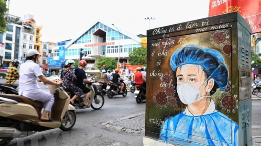 Lao PM extends sympathy to Vietnam over COVID-19 outbreak