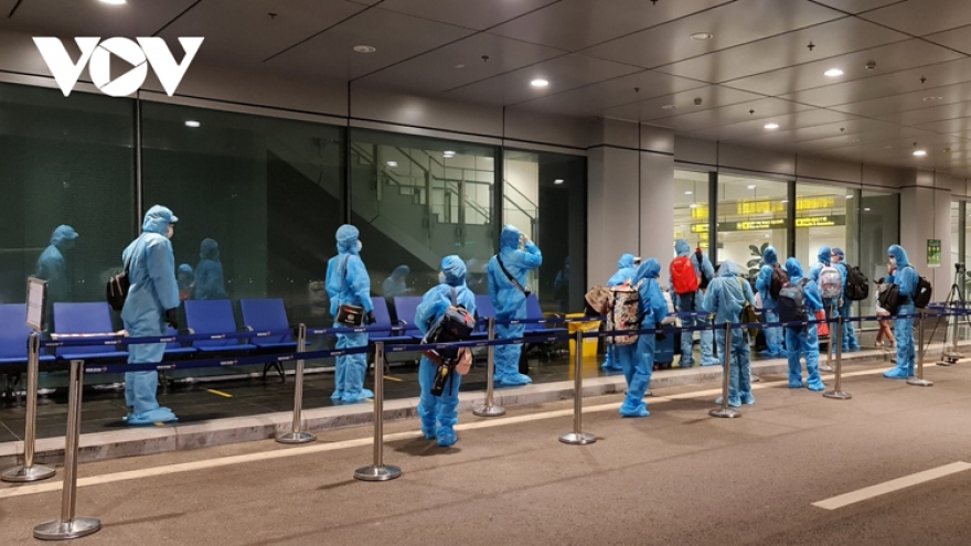 Vietnam to welcome foreigners with vaccine passport under new pilot scheme 