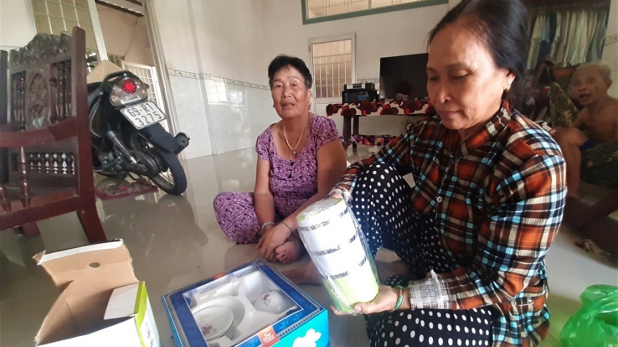 Cảnh báo chiêu trò về nông thôn bán hàng kiểu “tặng 5, bán 1” ở Cà Mau