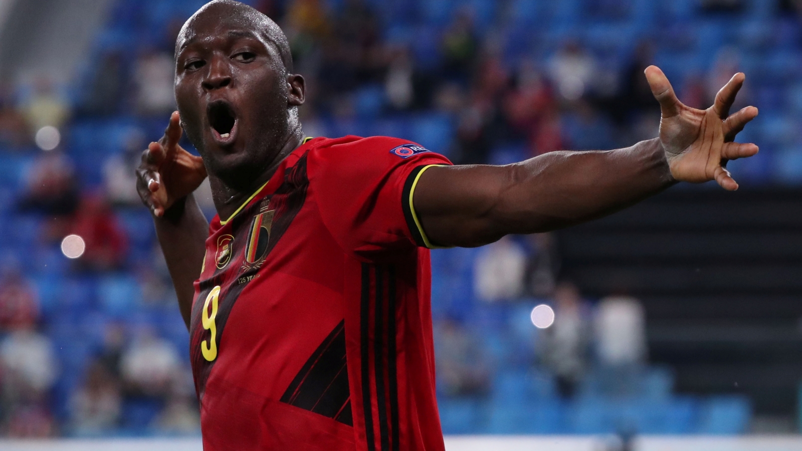 Lập cú đúp giúp Bỉ thắng đậm Nga, Lukaku gửi lời động viên đến Eriksen