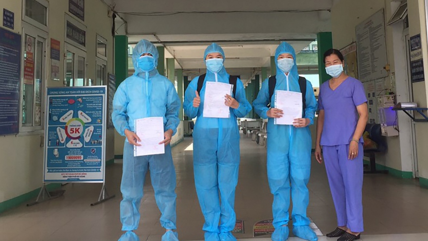 Thêm 3 bệnh nhân Đà Nẵng khỏi Covid-19 được ra viện