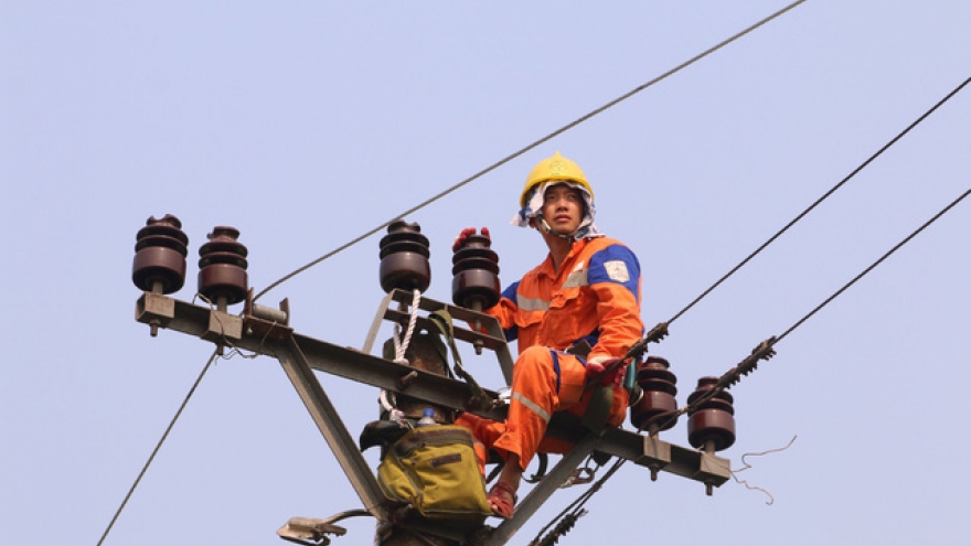 Tiêu thụ điện tại miền Bắc tăng kỷ lục, Điện lực Miền Bắc tiết giảm điện tại công sở