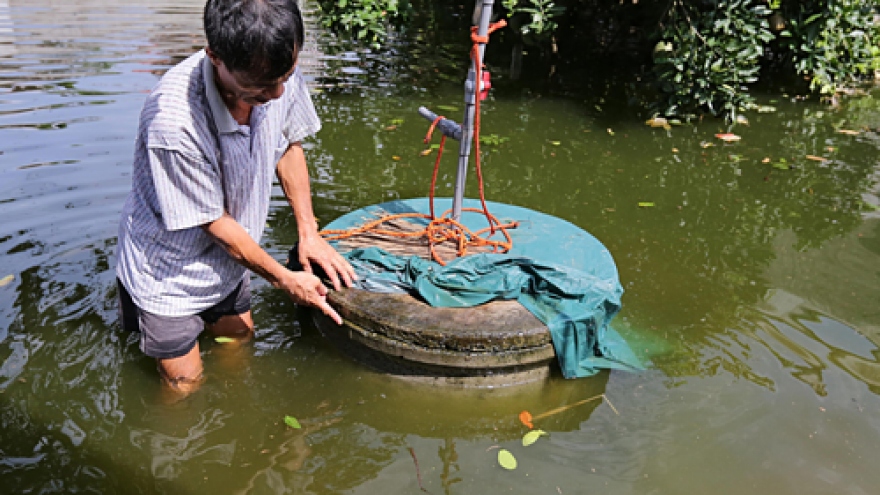  Người dân xóm Đỉnh Cun- Hòa Bình khổ sở vì “khát” nước sinh hoạt