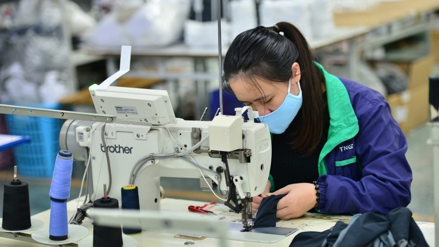 IFC helps promote Vietnamese PPE production capacity