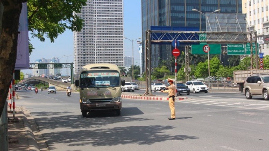 Hà Nội: Không để giáo viên, thí sinh đến điểm thi muộn vì ùn tắc giao thông