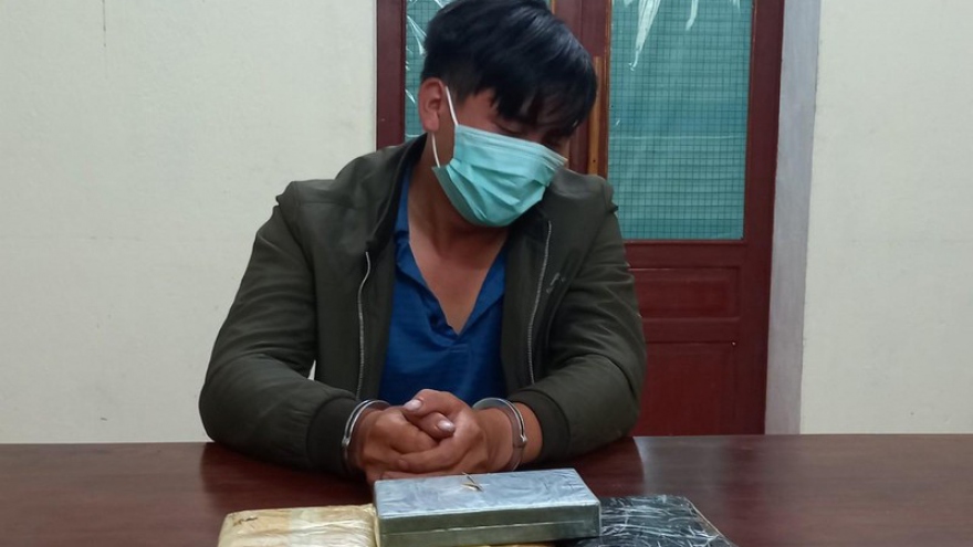 Bắt đối tượng vận chuyển lô “hàng trắng” siêu khủng ở biên giới