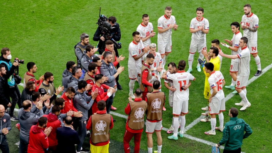 Xúc động hình ảnh của Goran Pandev ở trận Bắc Macedonia 0-3 Hà Lan