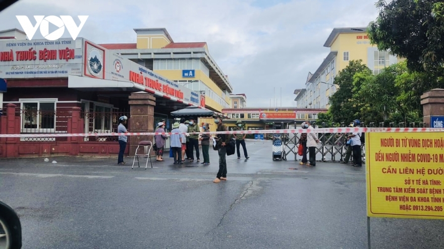 Ha Tinh city imposes social distancing from midday on June 8