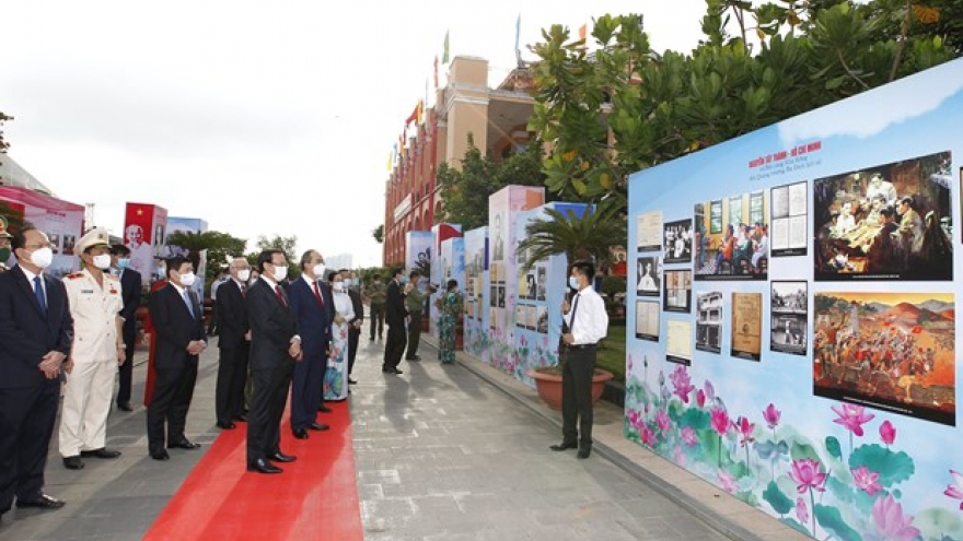 President Ho Chi Minh’s departure 110 years ago commemorated in HCM City