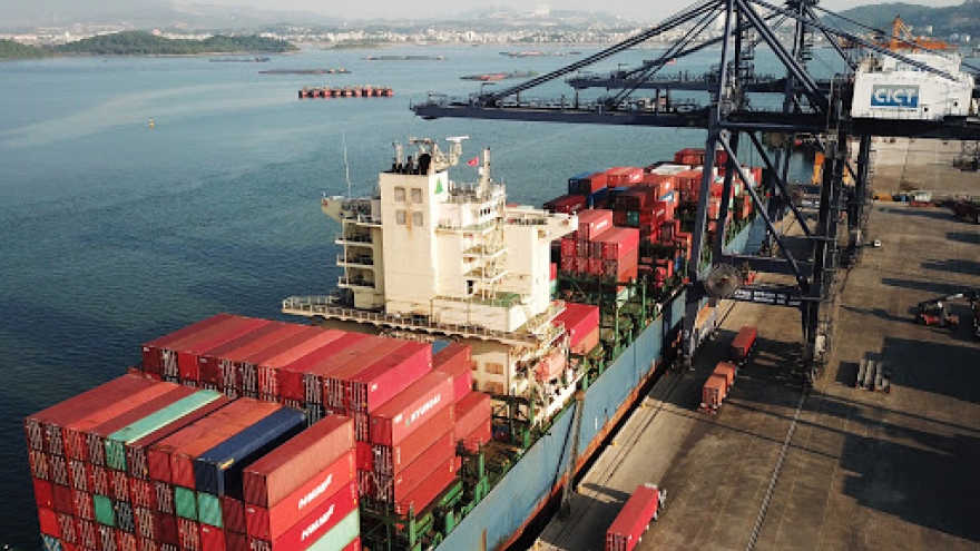 Vietnam posts trade deficit over five-month period