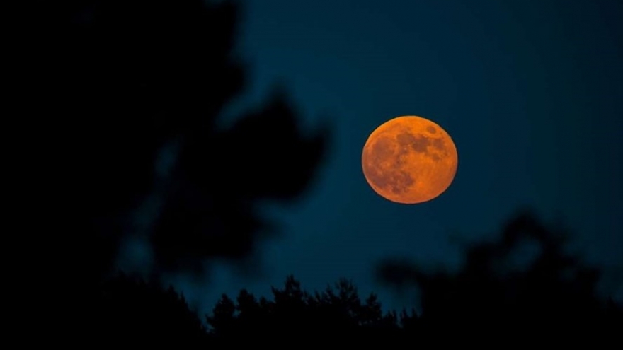 Strawberry Supermoon set to light up skies above Vietnam