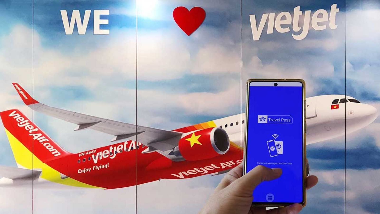Yên tâm bay với IATA Travel Pass