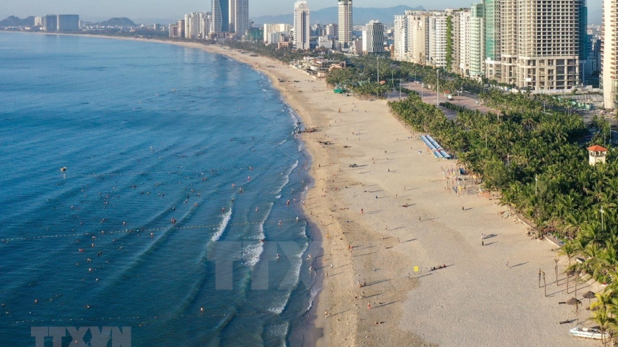 Da Nang again closes public beaches due to new COVID-19 outbreaks