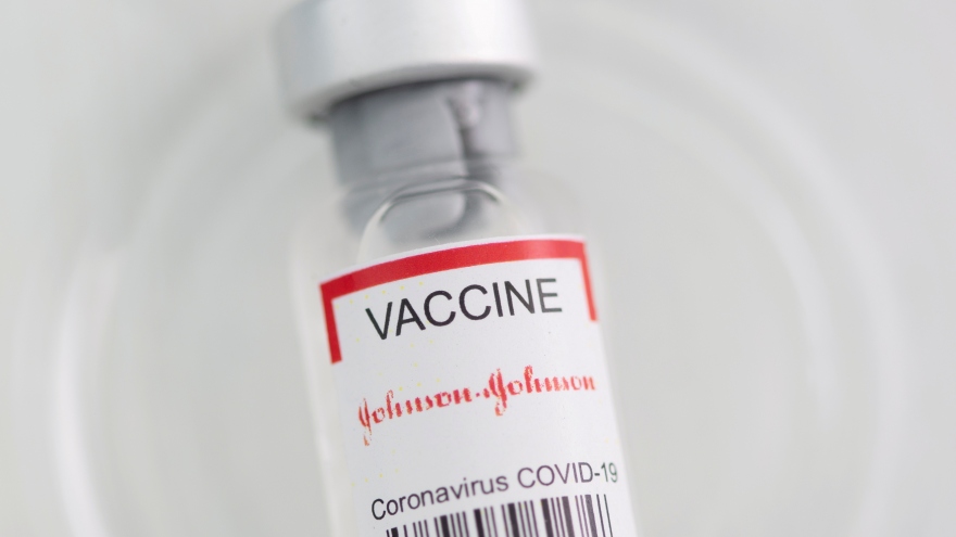 Mỹ kéo dài thời hạn sử dụng vaccine Johnson&Johnson thêm 6 tuần