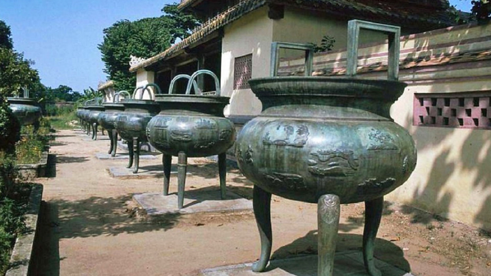 Hoàn thành hồ sơ di sản tư liệu bảo vật quốc gia Cửu đỉnh