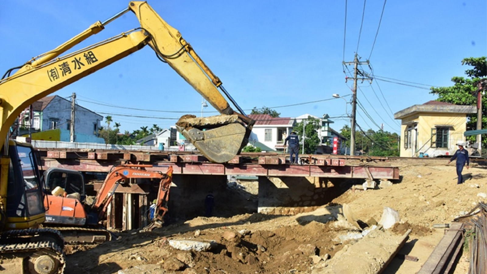 Thừa Thiên Huế yêu cầu đẩy nhanh tiến độ cầu chui đường sắt Bắc-Nam