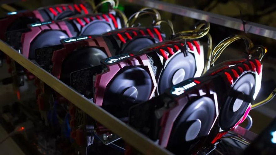 Các thợ đào tiền điện tử ở Trung Quốc bán tháo card đồ họa