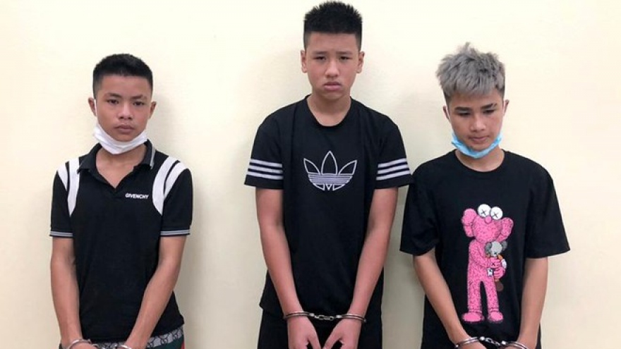 Nhóm học sinh nghiện game rủ nhau đi cướp tại Hà Nội