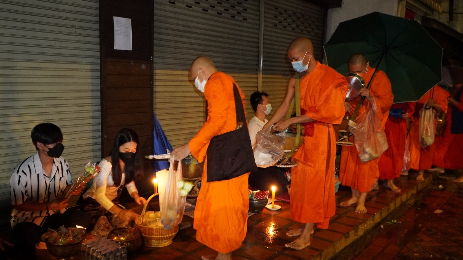 Độc đáo nghi lễ Xaybath  - Lễ hội vào chay của người dân Lào 