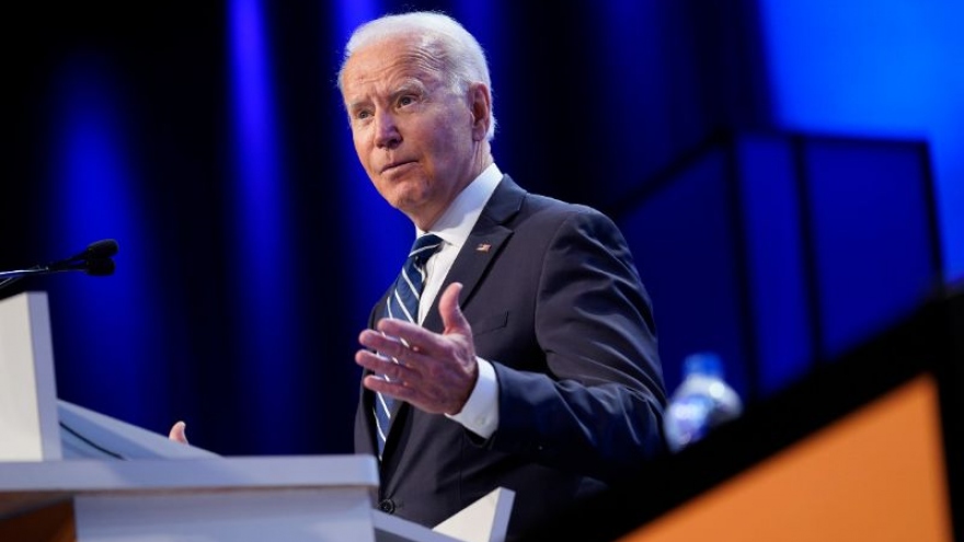 Ông Joe Biden thúc đẩy luật mới có lợi cho người tiêu dùng