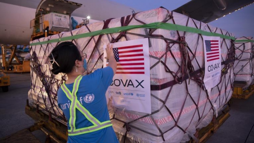 Second US shipment of 3 million doses of Moderna vaccine arrives in Vietnam