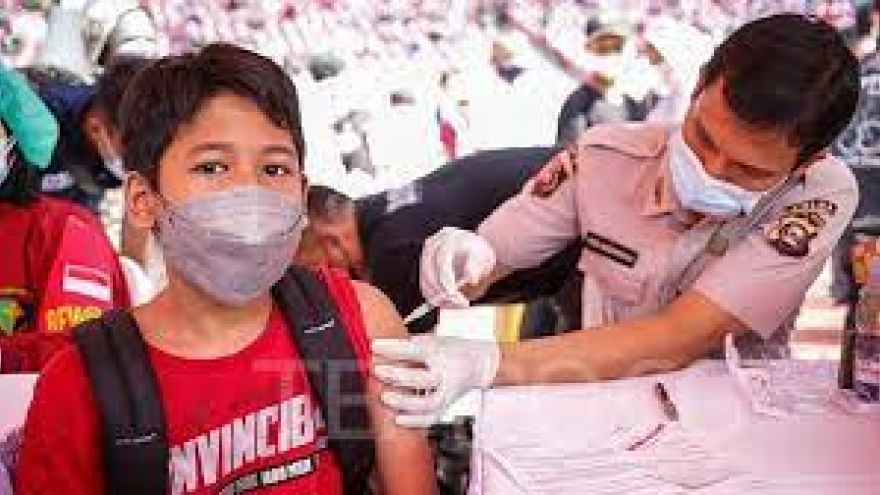 Hơn 500.000 trẻ em Indonesia đã được tiêm vaccine Covid-19