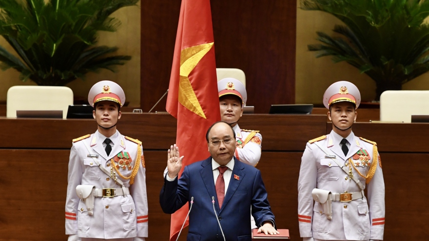 Chủ tịch nước Nguyễn Xuân Phúc tuyên thệ nhậm chức trước Quốc hội 