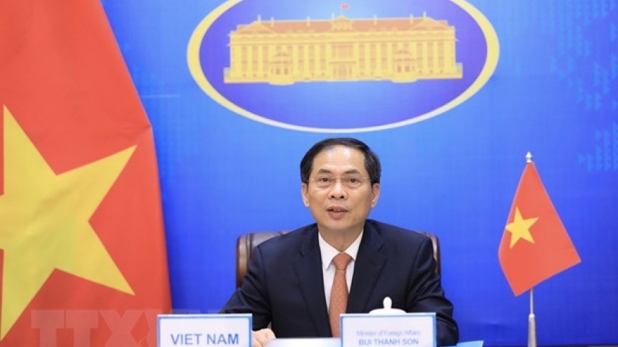 Lao diplomat congratulates Vietnamese FM