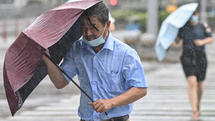 Bắc Kinh (Trung Quốc) ban hành cảnh báo cao nhất về mưa bão