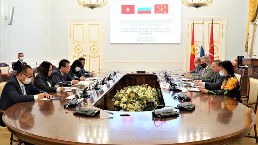 St. Petersburg promotes cooperation with Vietnamese localities 