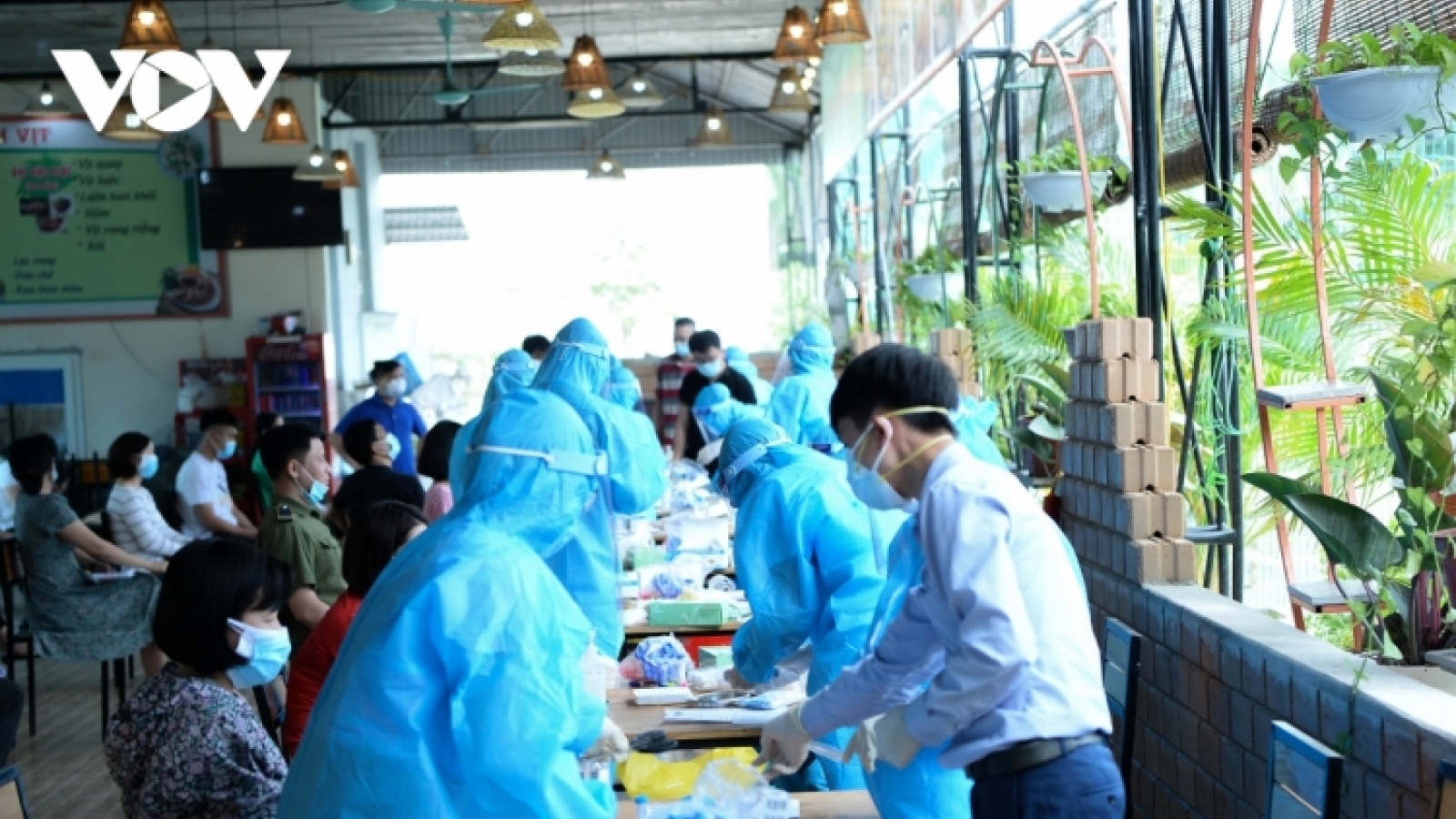HCM City’s infection tally surpasses 5,000 after 249 cases recorded 