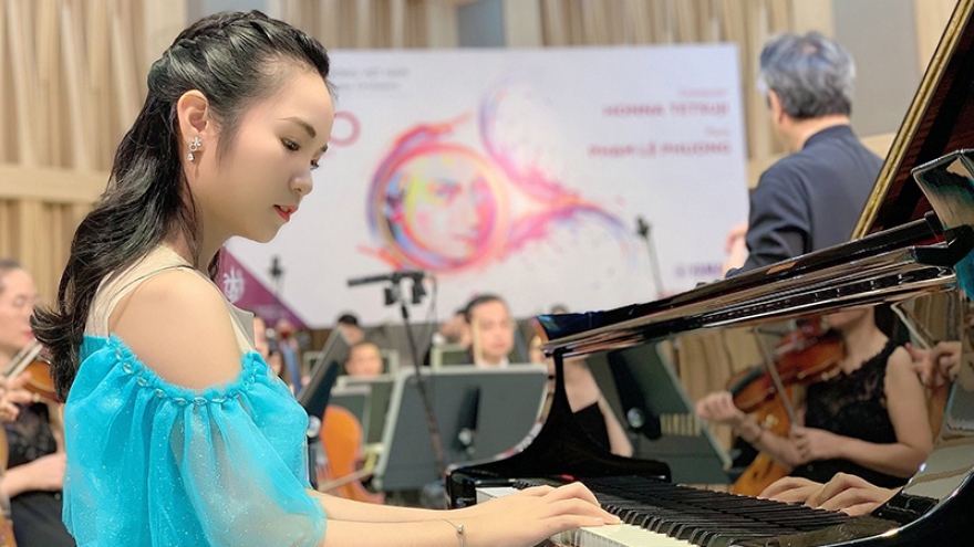 Online youth piano competition launched nationwide