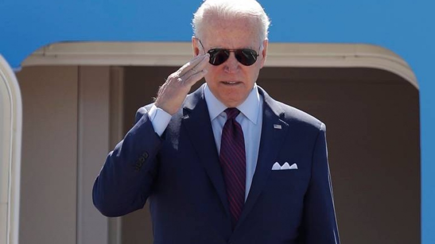 Tổng thống Mỹ Biden tới Florida chia buồn với gia đình các nạn nhân vụ sập chung cư