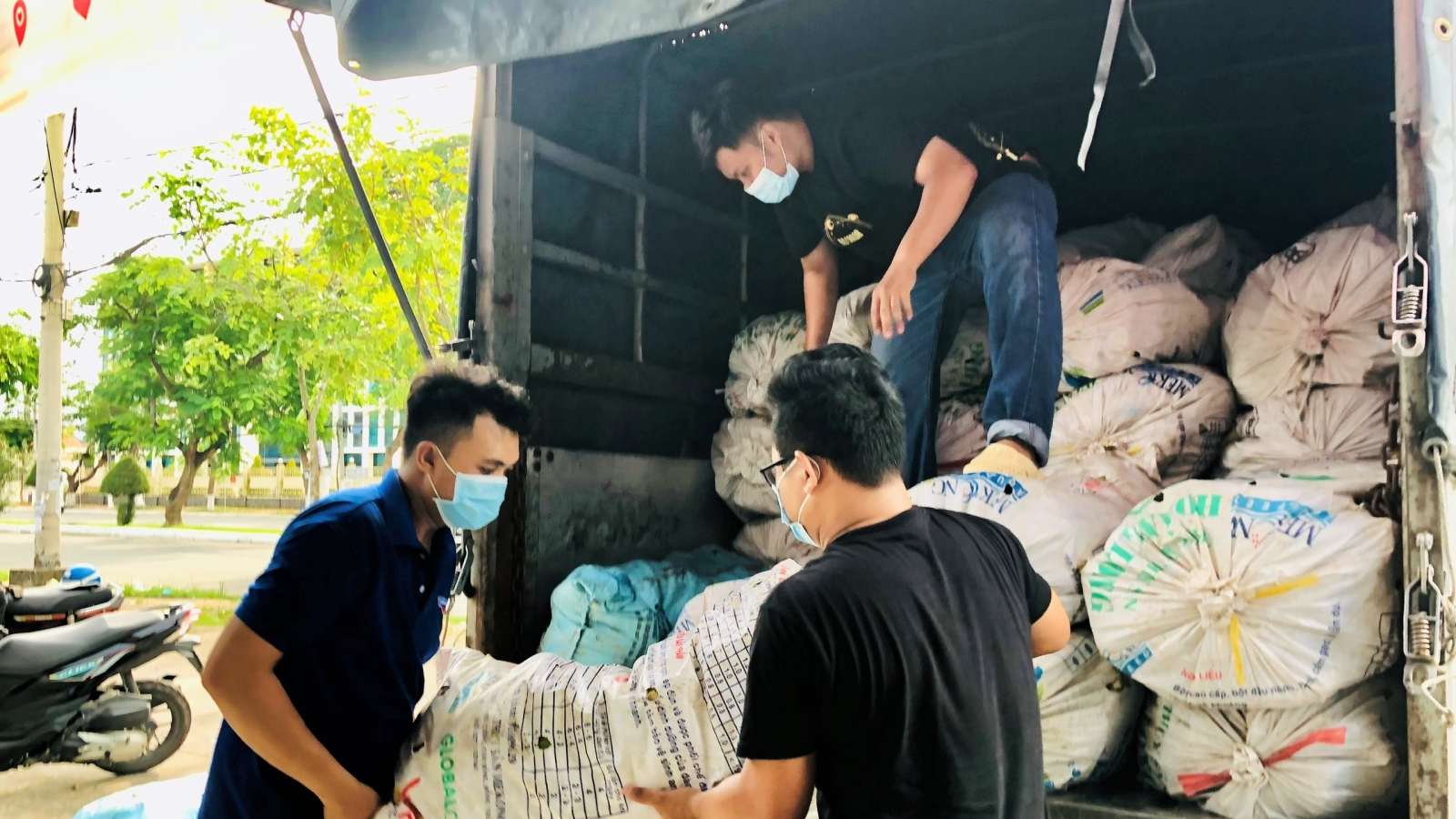 Cần Thơ khởi động “Chuyến xe yêu thương” đến với nơi cần trong đại dịch Covid-19