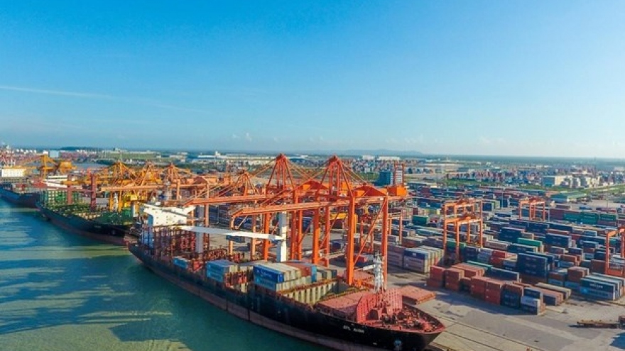 Over 425 million tonnes of cargo handled at seaports in seven months