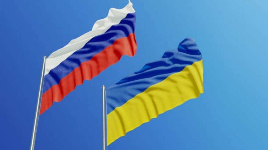 Ukraine xem xét trừng phạt 6 kênh truyền hình phát sóng phim bằng tiếng Nga