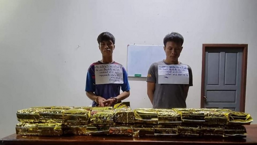 Công an Lào triệt phá đường dây buôn bán và tàng trữ ma túy số lượng lớn