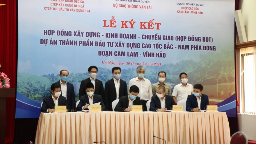 Ký hợp đồng BOT cao tốc Bắc Nam đoạn Cam Lâm – Vĩnh Hảo trị giá hơn 8.900 tỷ đồng